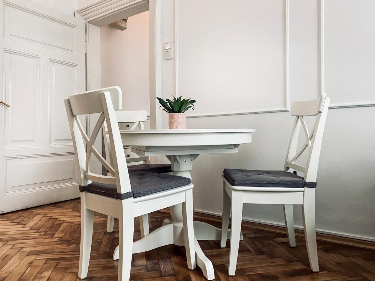 Beautiful Apartment With Two Rooms, Cracow Old Town Krasków Eksteriør bilde